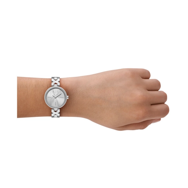 Quartz Wristwatch / AX5830