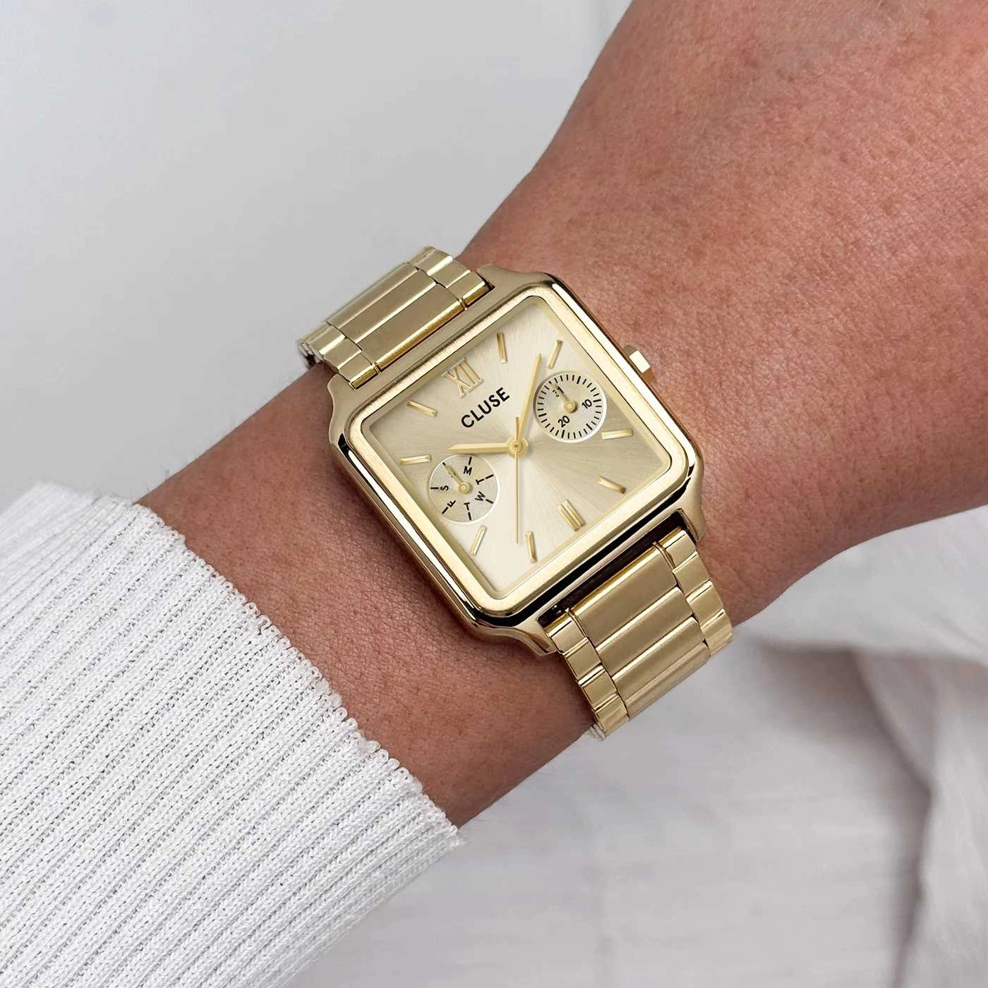 Quartz Wristwatch / CW16401