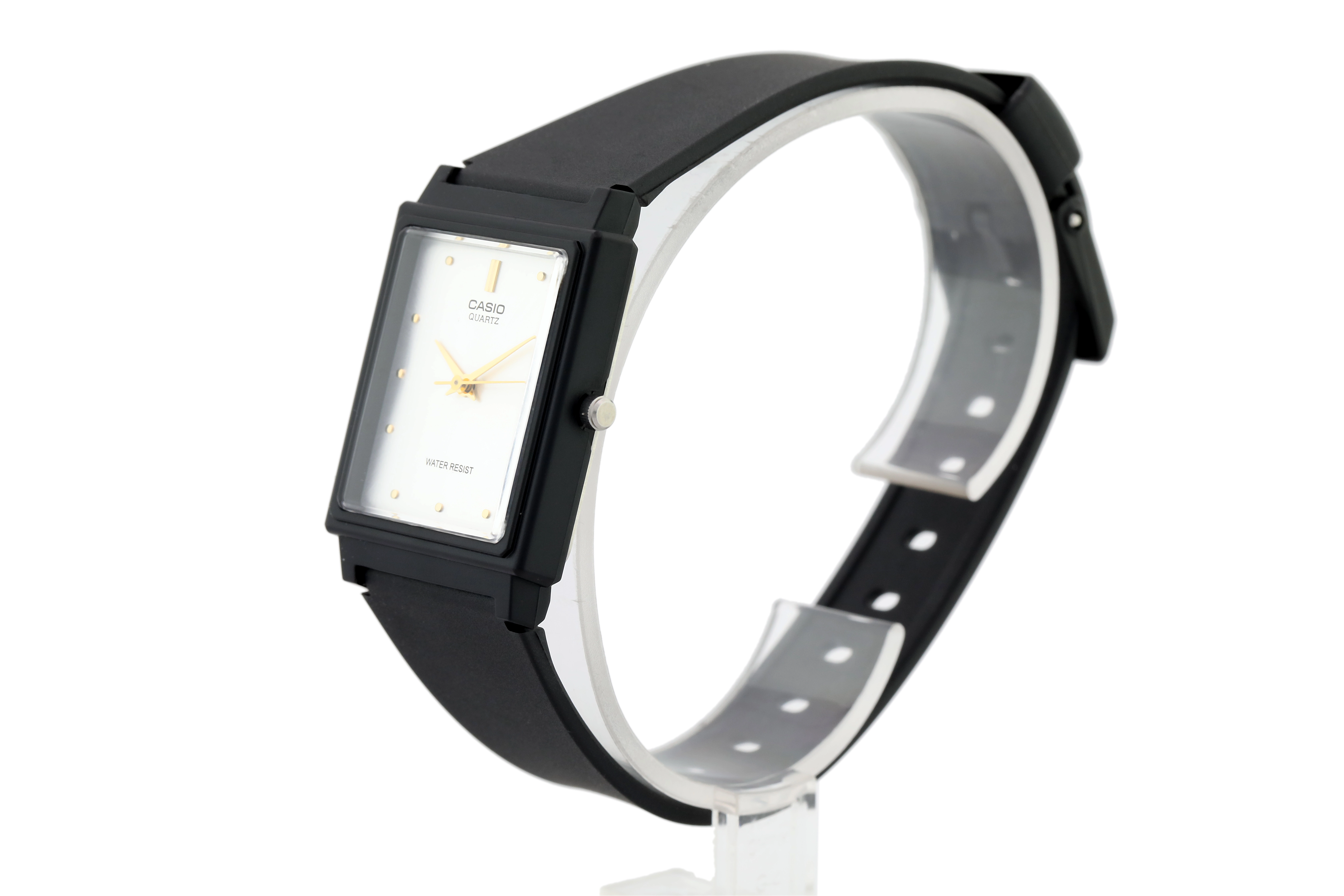 Quartz Wristwatch / MQ-38-7ADF