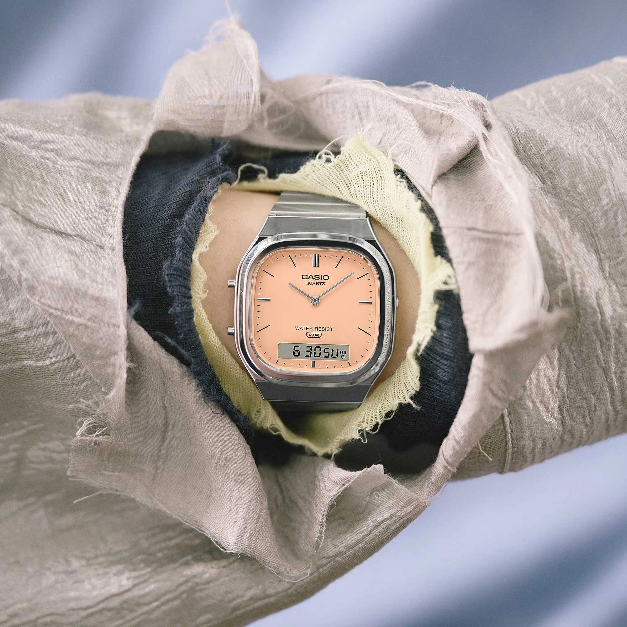 Quartz Wristwatch / AQ-240E-4ADF