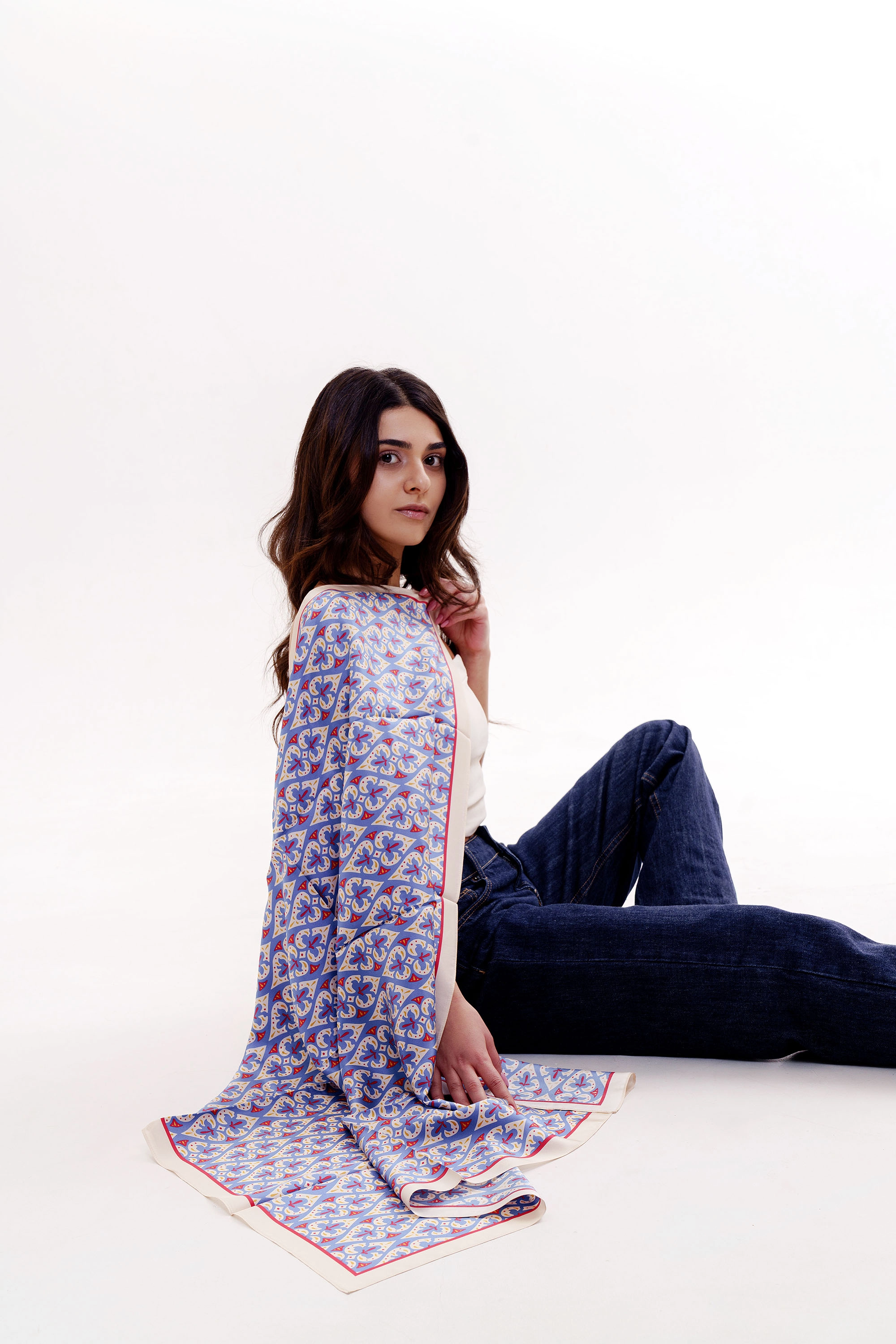 Scarf / 10-SCRF-SLK-04-05-89x89