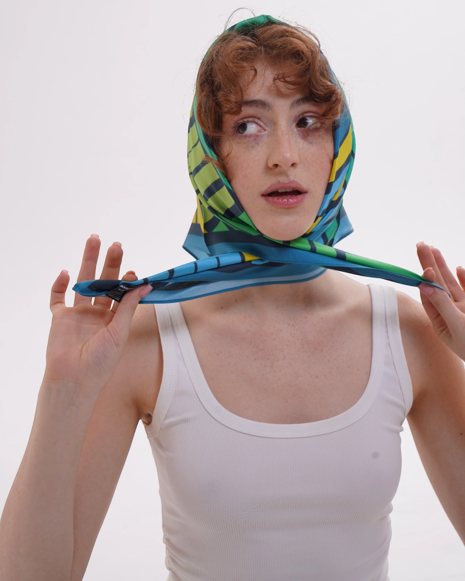 Scarf / 10-SCRF-SLK-62-06-52x52