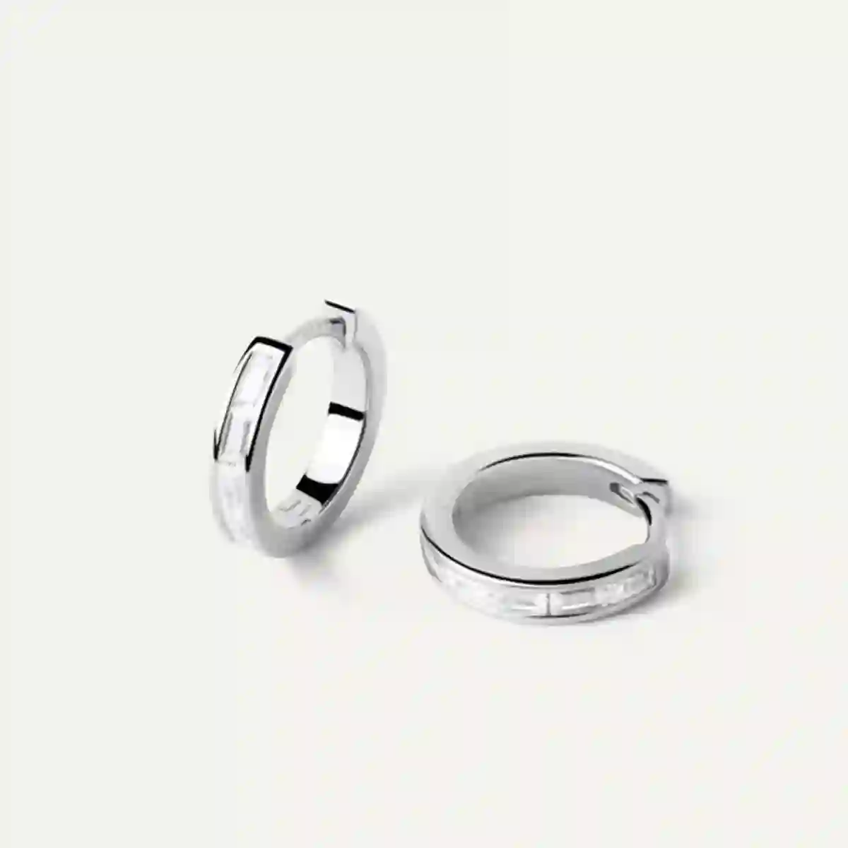საყურე / AR02-960-U