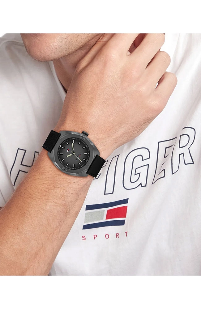Quartz Wristwatch / 1792257
