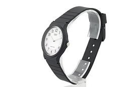 Quartz Wristwatch / MQ-24-7B3LDF