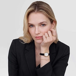 Quartz Wristwatch / DW00100890