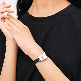 Quartz Wristwatch/DW00100692