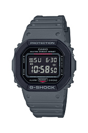 Quartz Wristwatch / DW-5610SU-8DR
