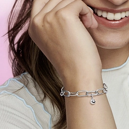 Me Charm/799678C01