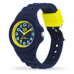 Quartz Wristwatch / 020320