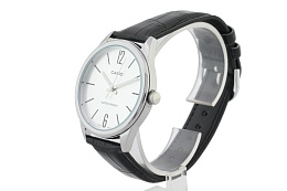 Quartz Wristwatch / MTP-V005L-7BUDF