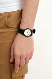 Quartz Wristwatch / MQ-24-7ELDF