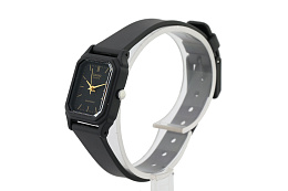 Quartz Wristwatch / LQ-142-1EDF