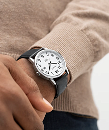 Quartz Wristwatch/TW2V68800
